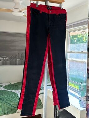 2010s Hot Topic Split Leg Red & Black Skinny Jeans - Size 9